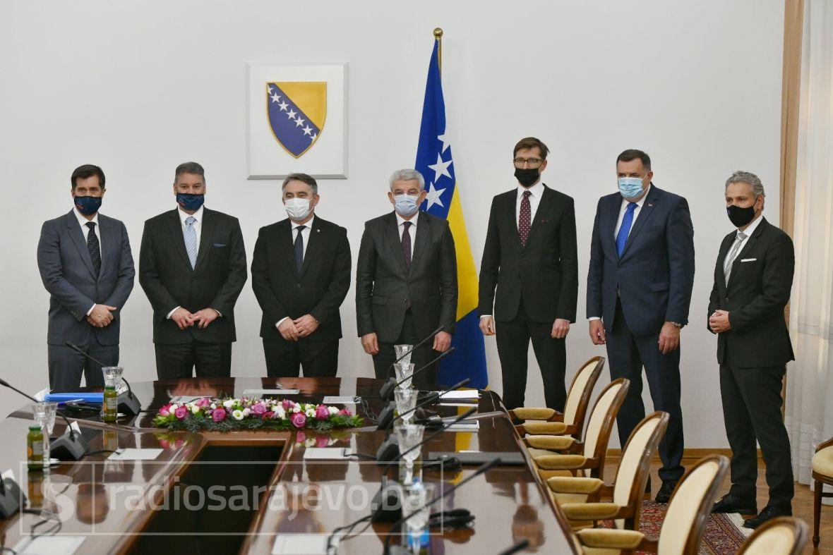 Foto: A.K./Radiosarajevo.ba/Nelson, Escobar, Komšić, Džaferović, Dodik i Escobar